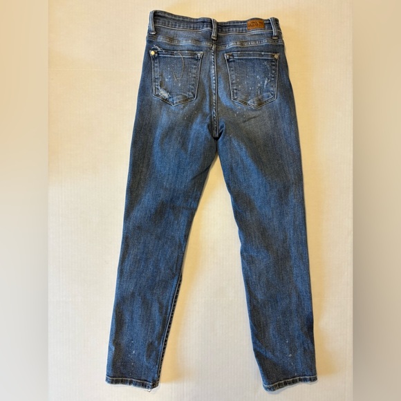 Judy Blue boyfriend fit distressed jeans size 5/27 - Picture 2 of 9